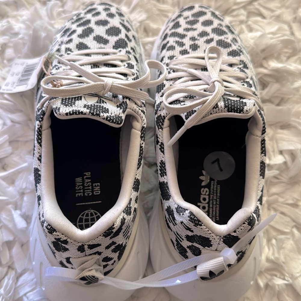 NWT Adidas Swift Run 22 Leopard Sneakers - Picture 3 of 10